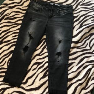 Distressed Denizen Levi’s boyfriend skinny jeans